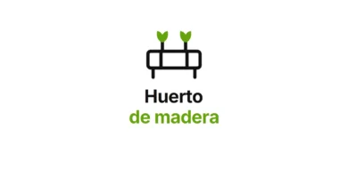 Mesa de cultivo de madera con hortalizas